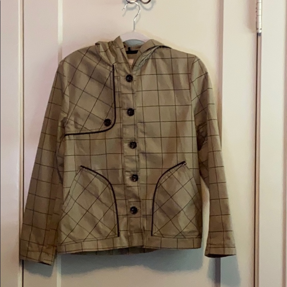 Light weight cropped jacket
